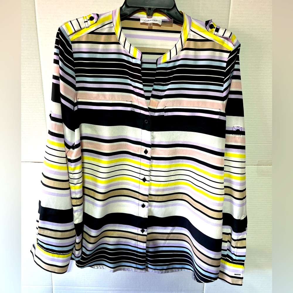 CALVIN KLEIN TOP WOMEN SZ M MULTICOLOR STRIP FAUX POCKETS VNECK 3/4 ROLL SLEEVE